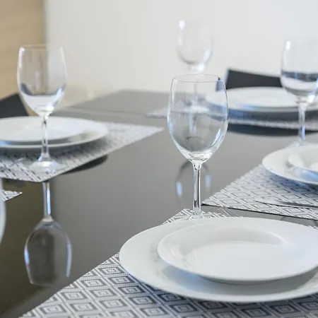 F5 2, Private Two Single Beds Shared Bathroom In Shared Flat *
