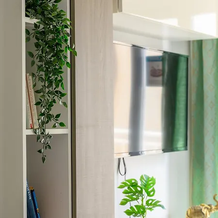 F5 2, Private Two Single Beds Shared Bathroom In Shared Flat ホームステイ
