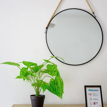 ホームステイ F5 2, Private Two Single Beds Shared Bathroom In Shared Flat ムサイダ